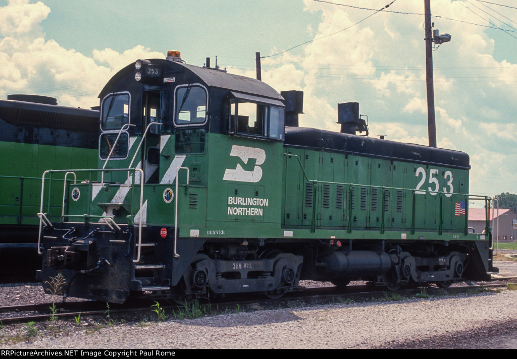 BN 253, EMD SW-12, ex C&S 253 and C&S 158 at Eola Yard